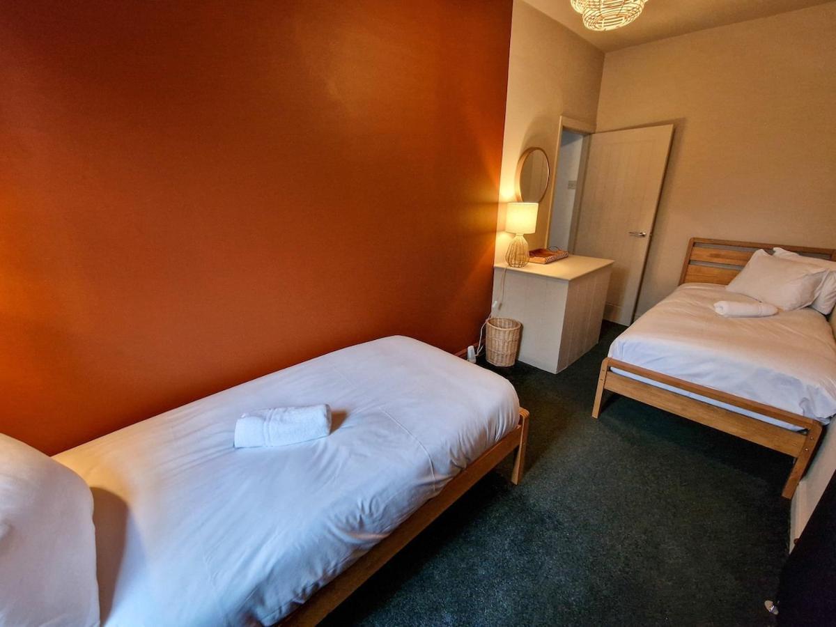 2 Bed Near Centre By Superhost Holiday home